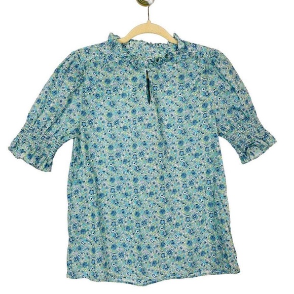 J. Crew Tops - j.Crew women’s blue floral shirt S L86-18